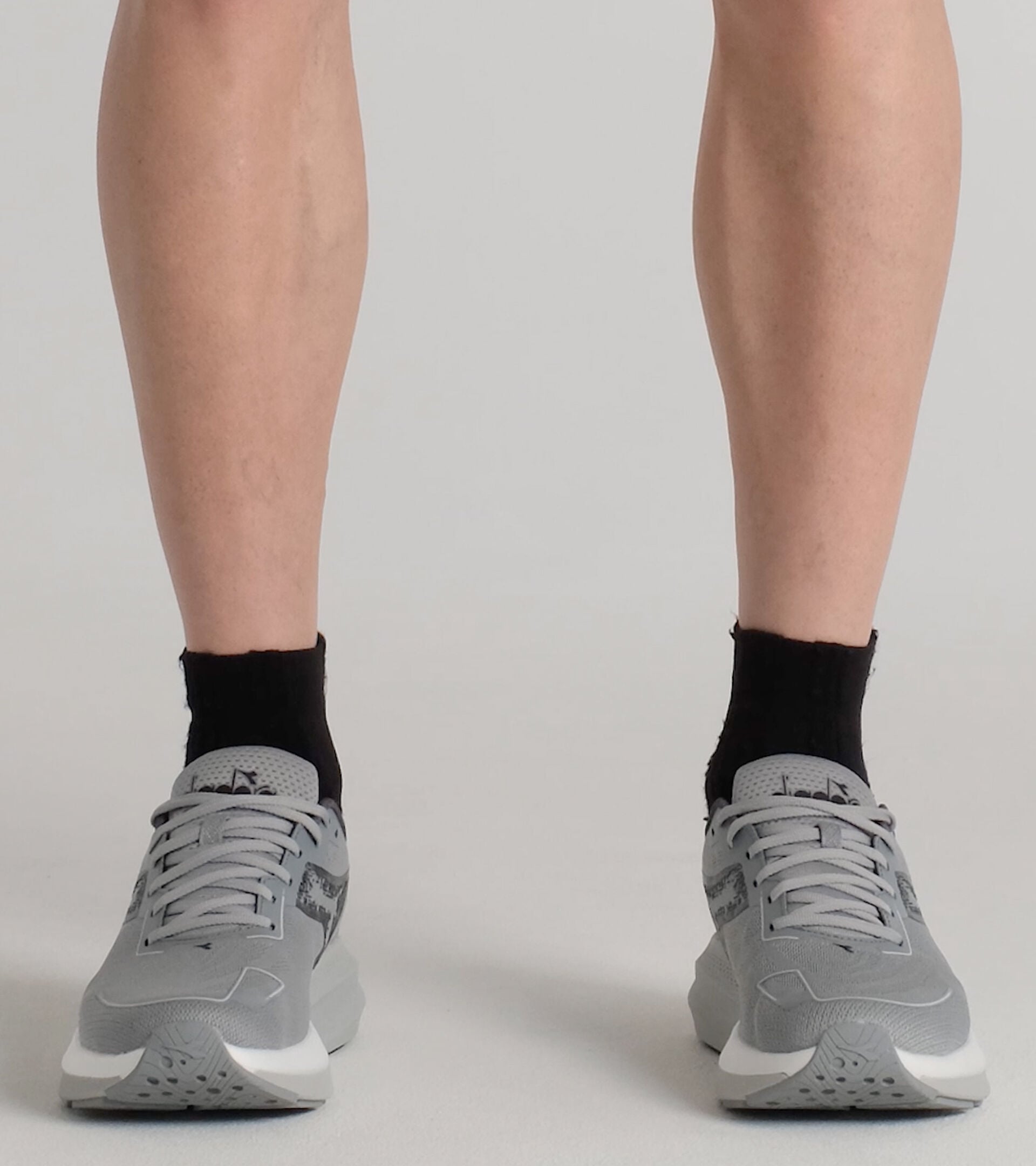 Diadora Mythos Blushield Vigore V Ultimate Gray /Black