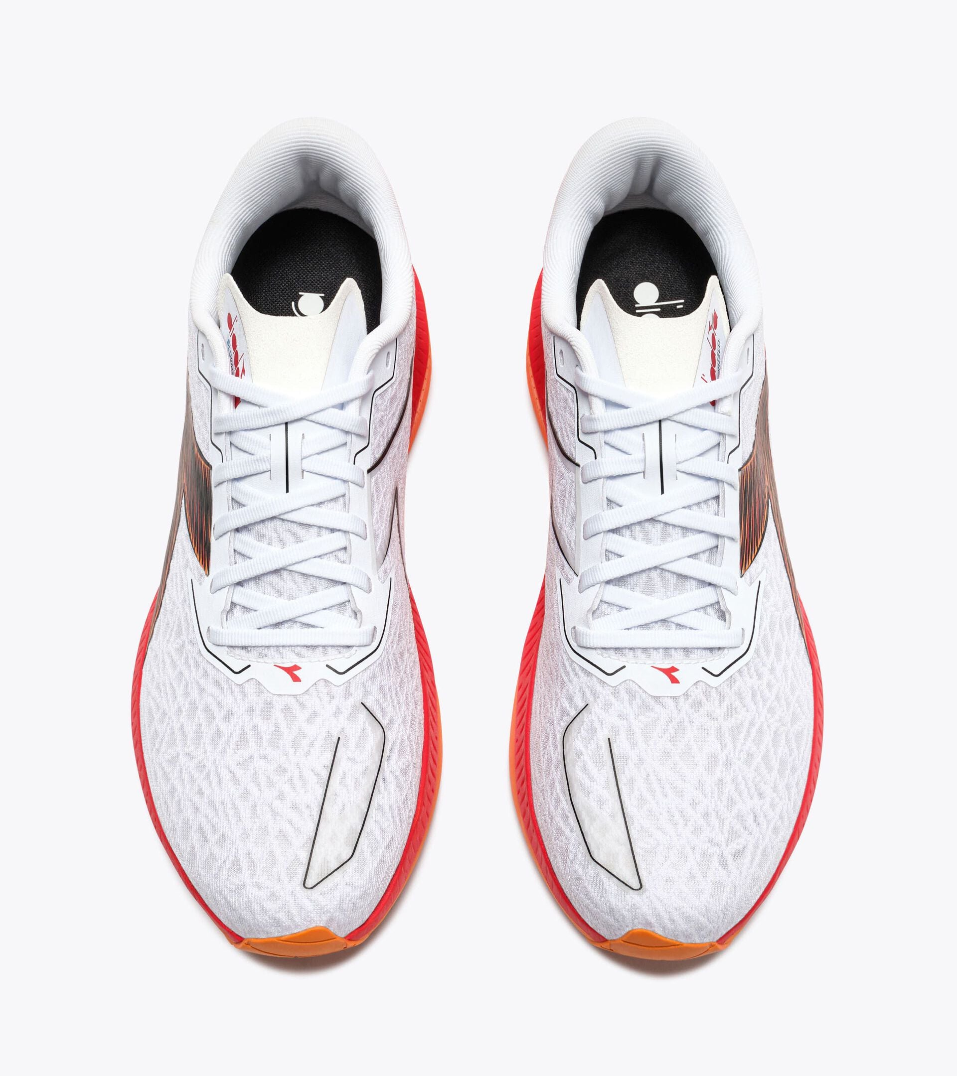 Diadora Mythos Blushield Volo 6 White /Orange Peel /Fiery Red