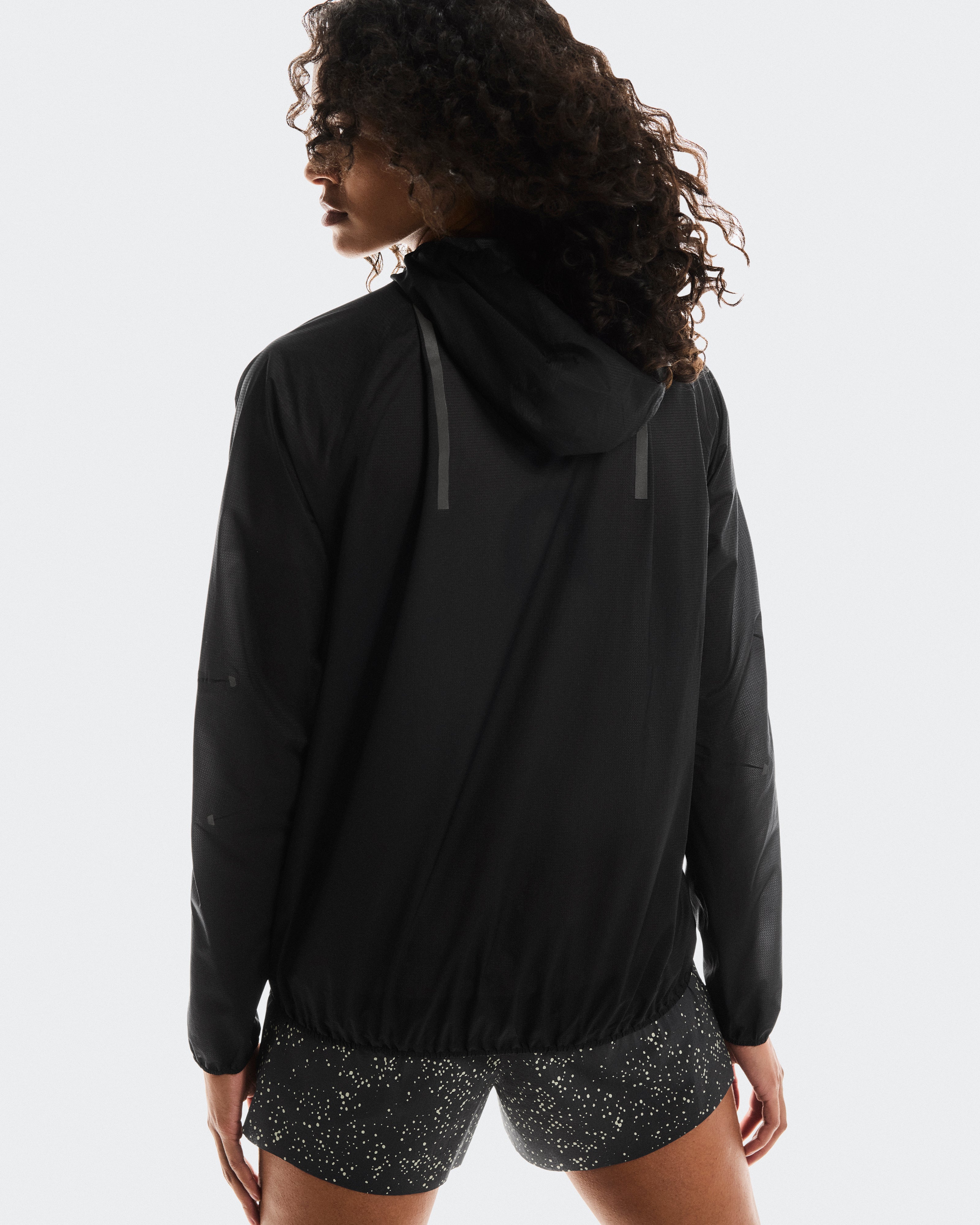 On Ultra Jacket Black (Women'S)