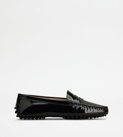Tods Gommino Driving Shoes In Patent Leather Black Womens
