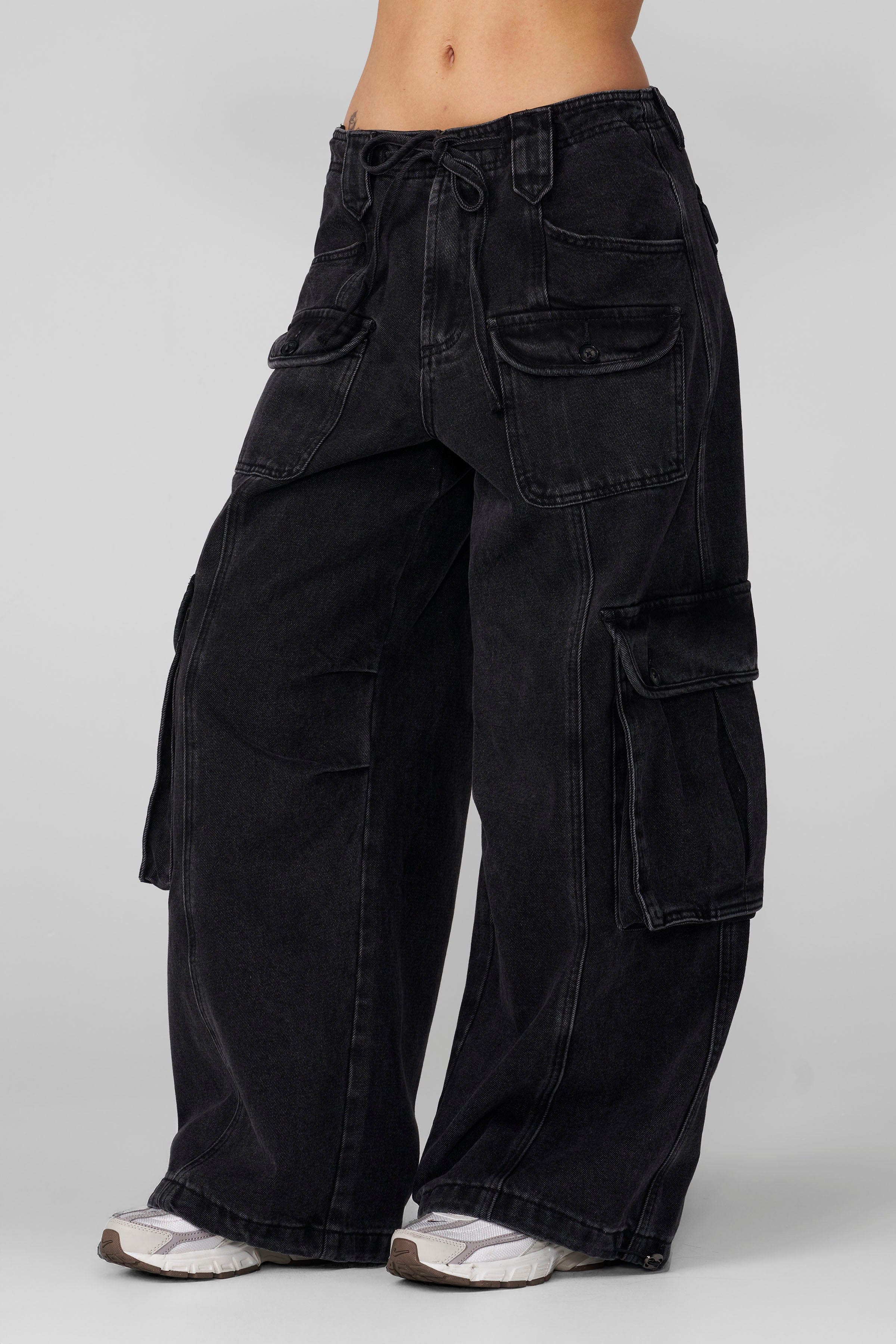 YoungLA W2231 - Cargo Jean Black Wash