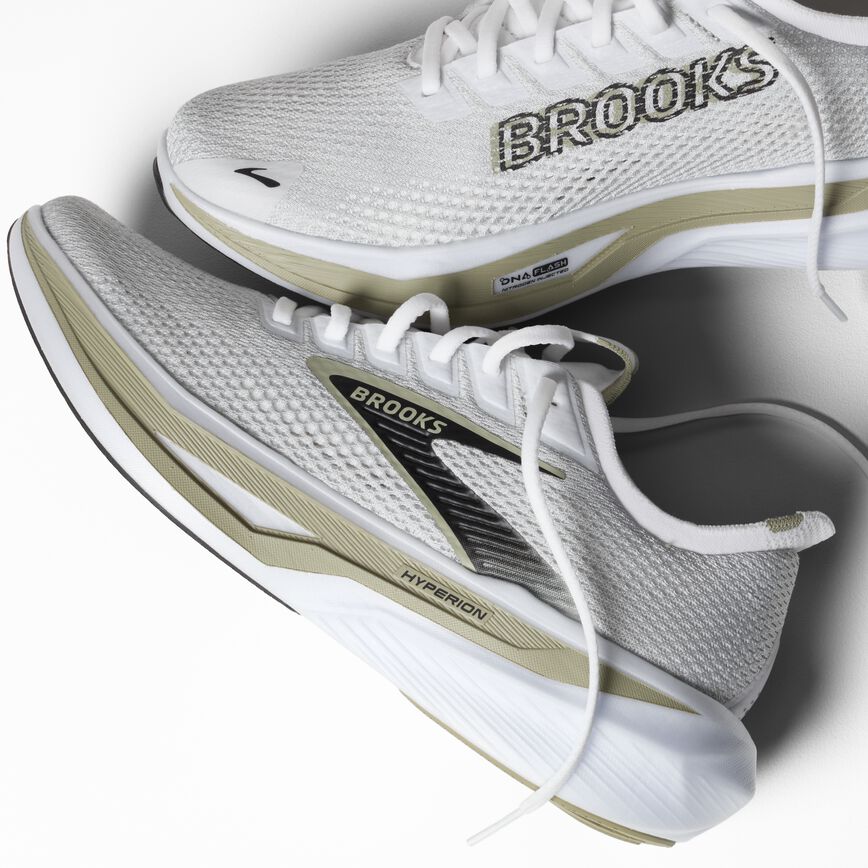 Brooks Hyperion 3 Oyster Mushroom/Black/Tea