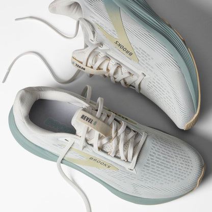 Brooks Revel 8 Coconut/Gray Mist/Sand
