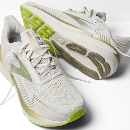 Brooks Revel 8 Coconut/Tea/Acid Lime