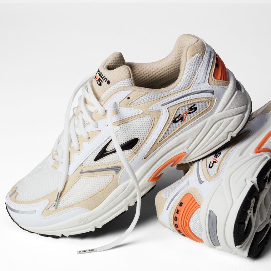 Brooks Adrenaline GTS 4 White/Fog/Nectarine