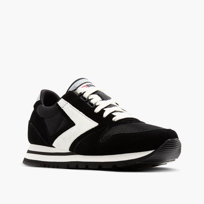 Brooks Chariot Black/White
