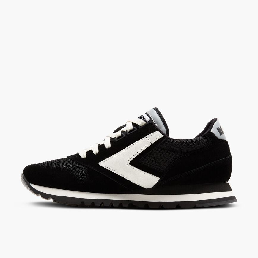 Brooks Chariot Black/White
