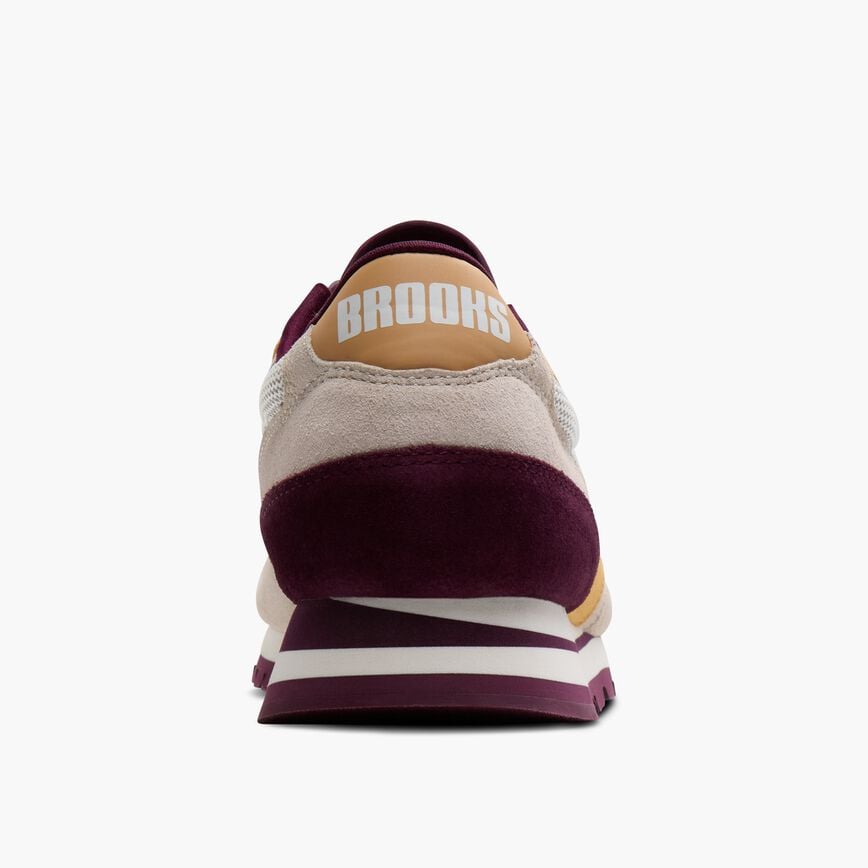 Brooks Chariot Beet/Moonbeam/Taffy