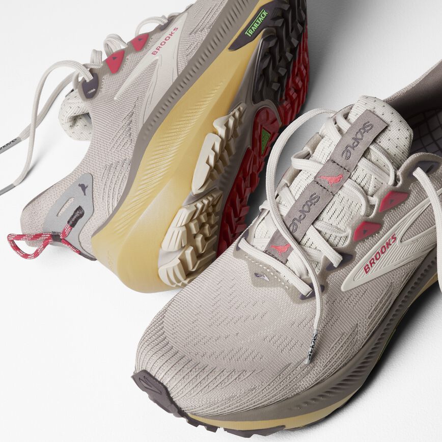 Brooks STAPLE x Ghost Trail Feather Grey/Driftwood/Wheat