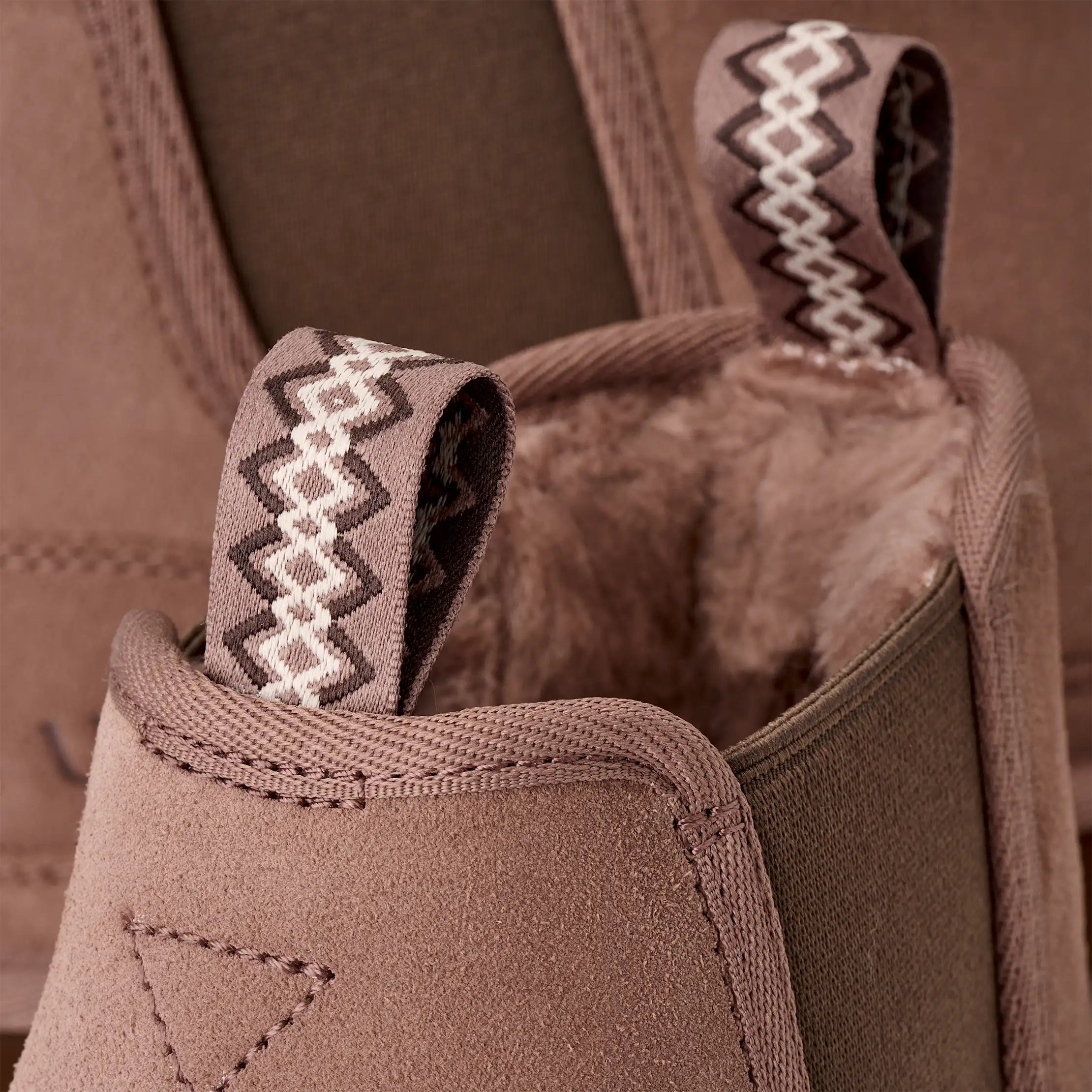 Ugg Neumel Chelsea Rocky Oak