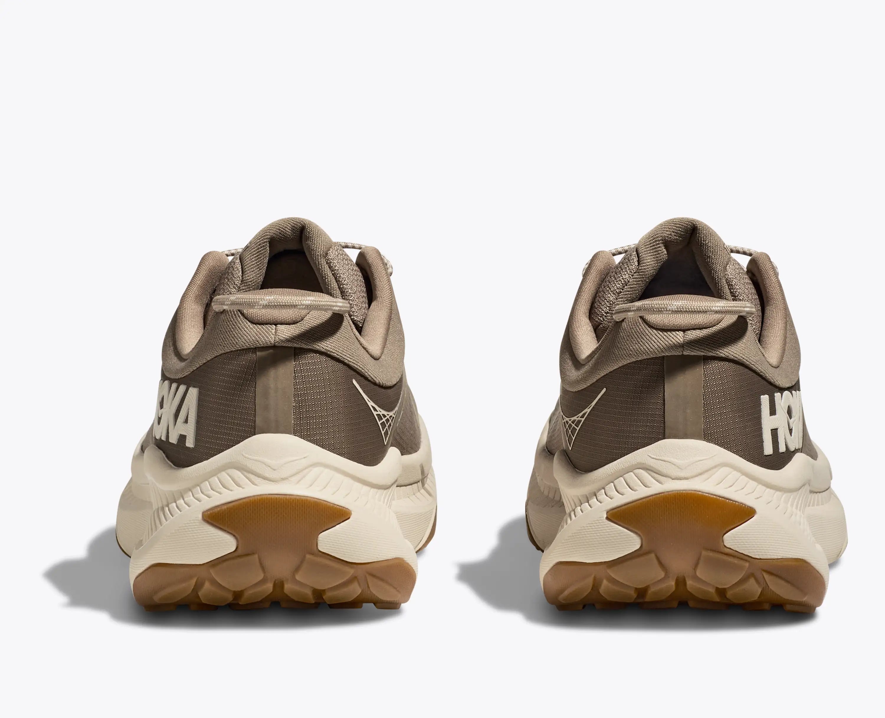 Hoka 'S Transport Dune Eggnog