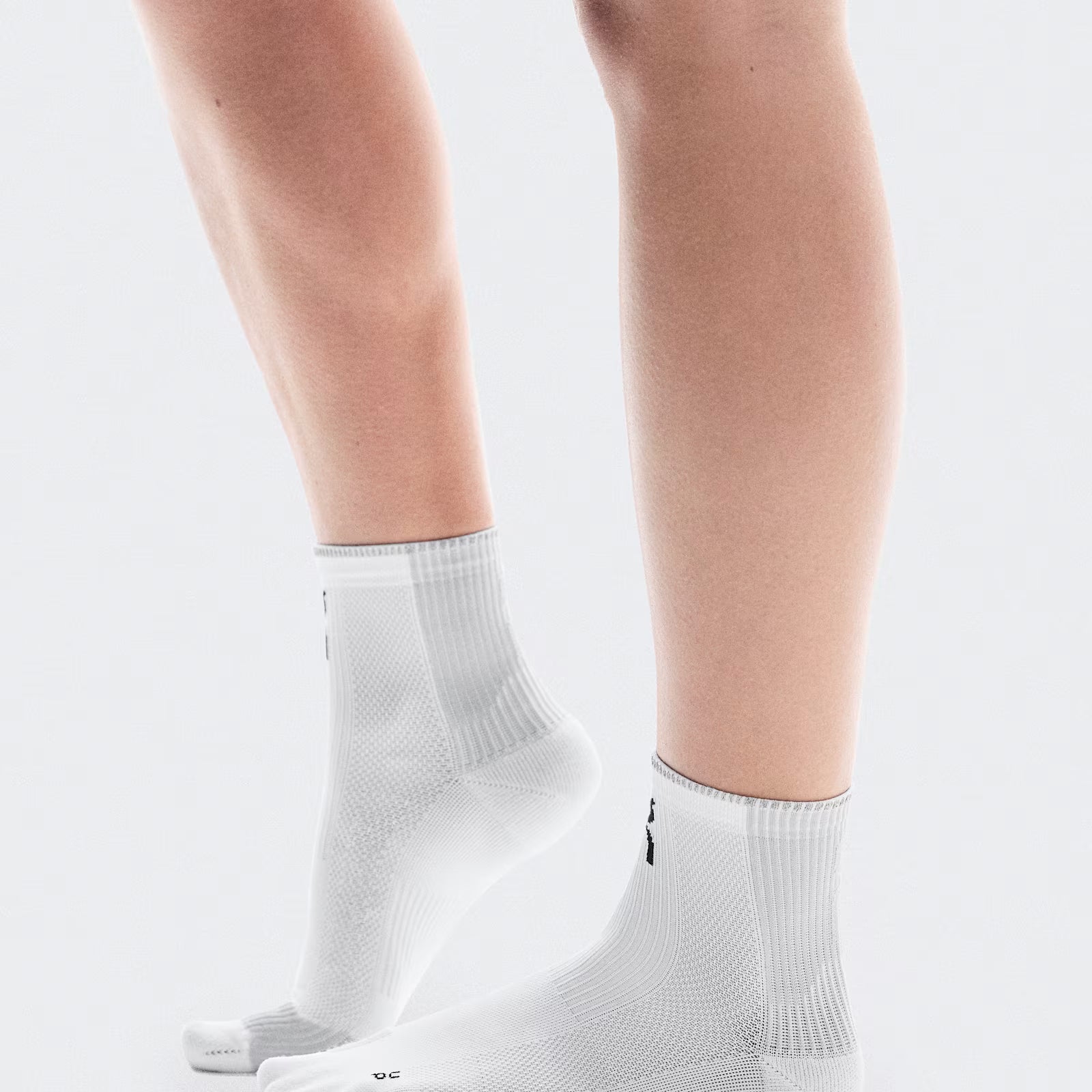 On Performance Run Sock Mid White | Glacier
