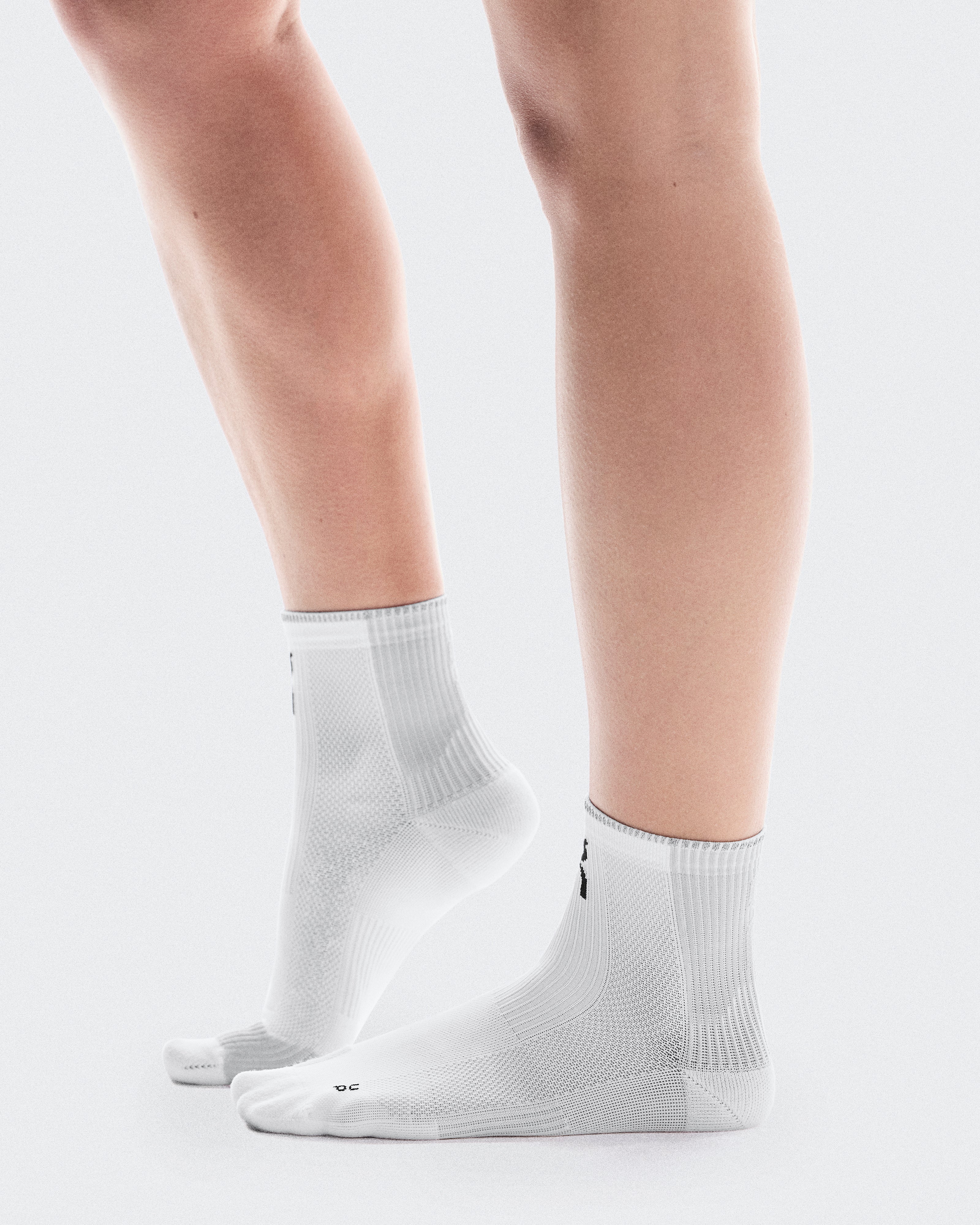 On Performance Run Sock Mid White | Glacier