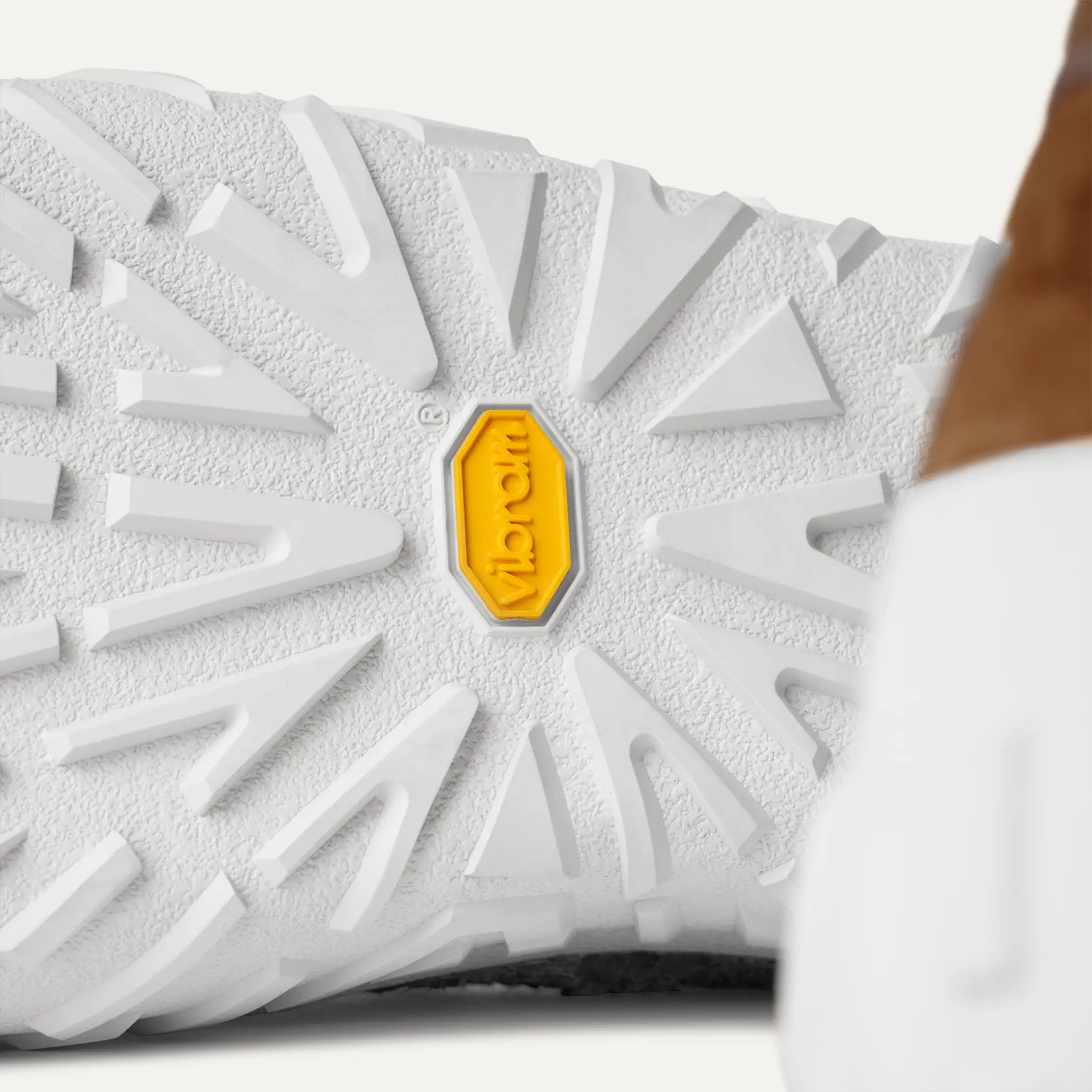 Ugg Ascot Wrap Tech Chestnut