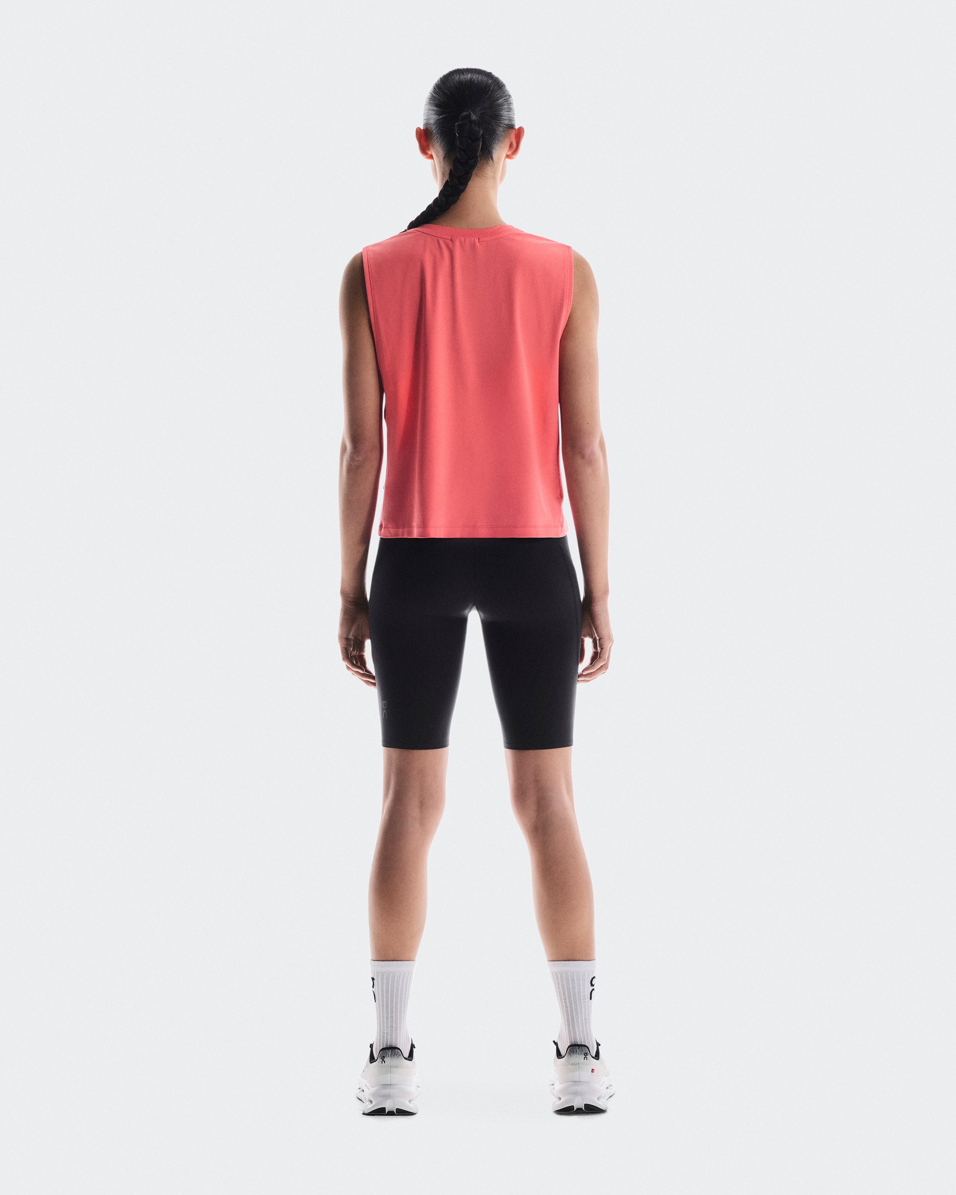 On Focus Crop Coral (Women's)