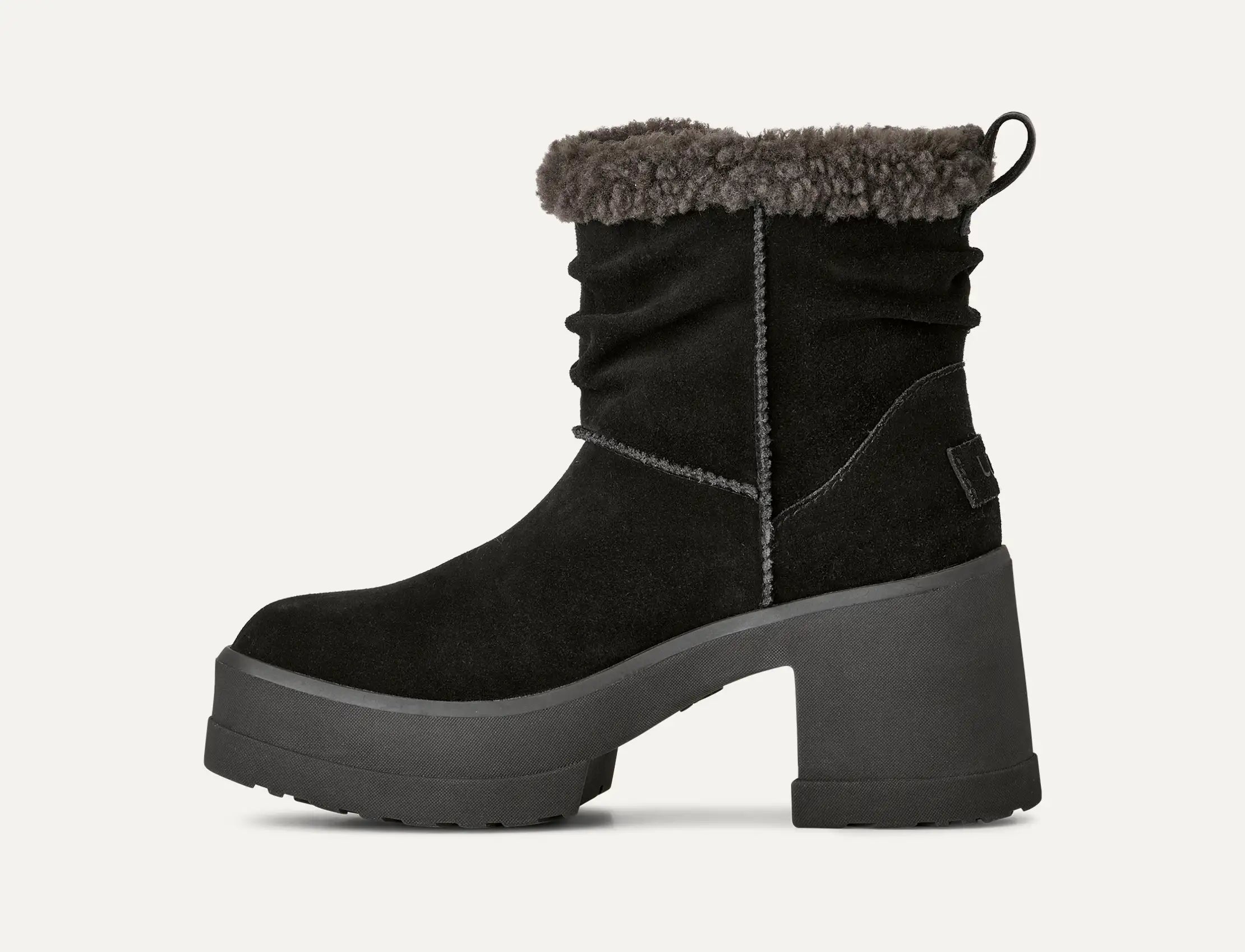 Ugg Moxy Pull On Black