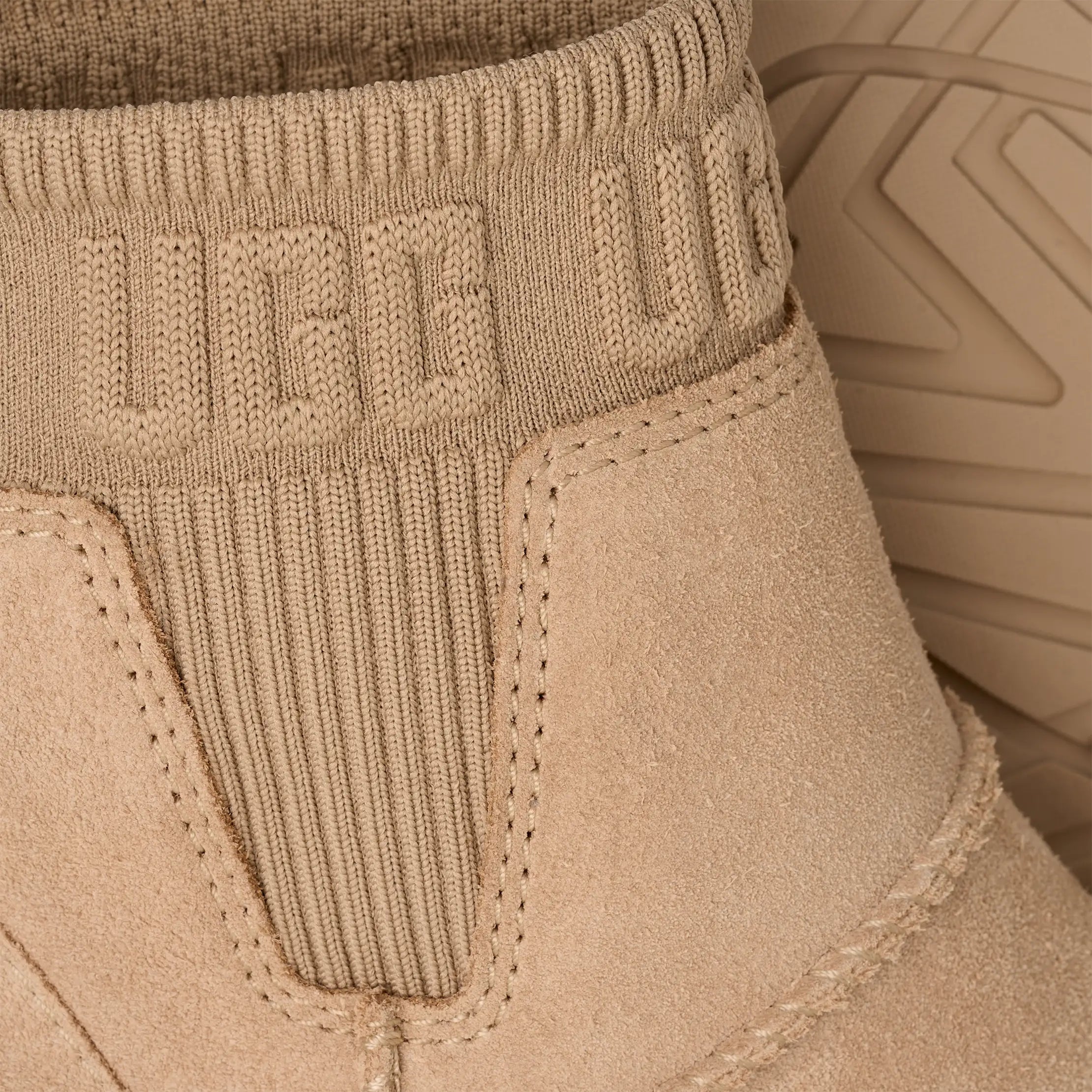 Ugg Moxy Chelsea Sand
