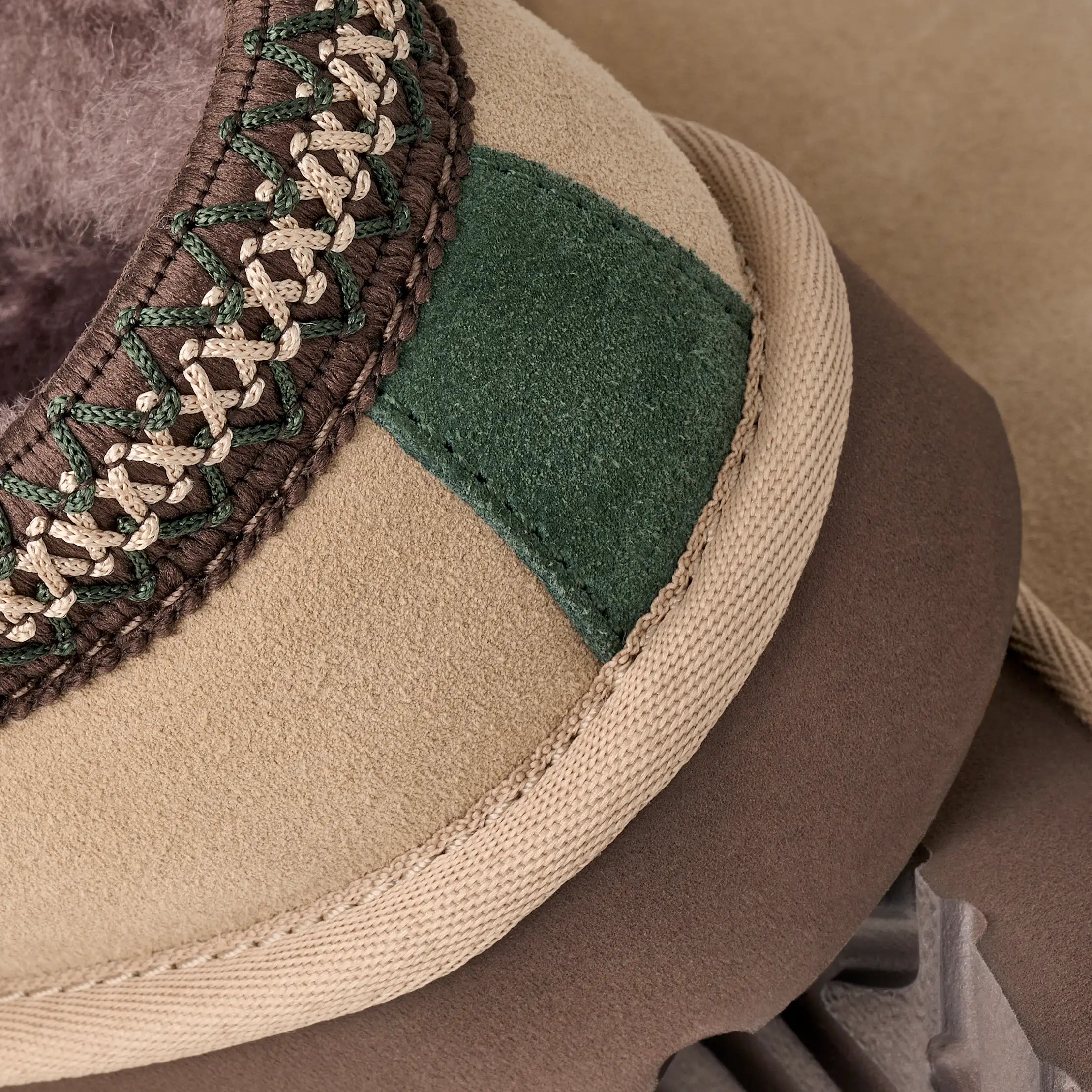 Ugg Tasman Ii Mustard Seed / Molasses