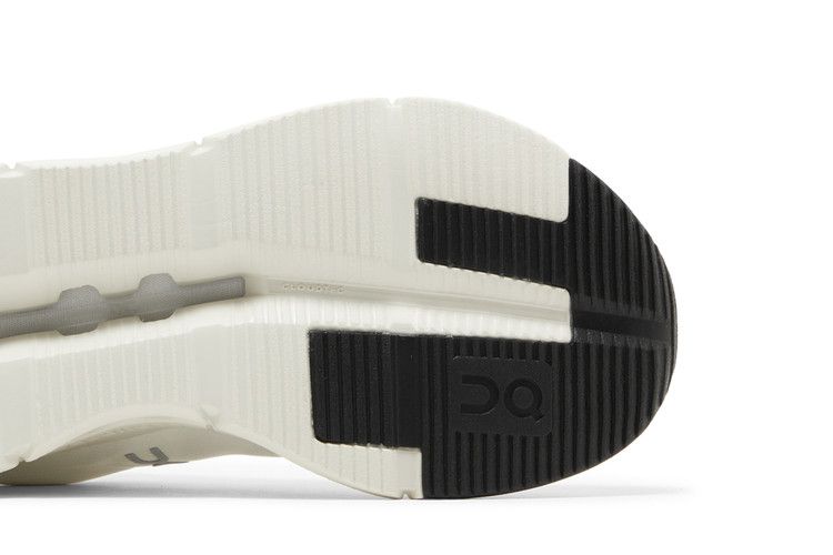 On Running Cloudnova Form White Eclipse (Women's)