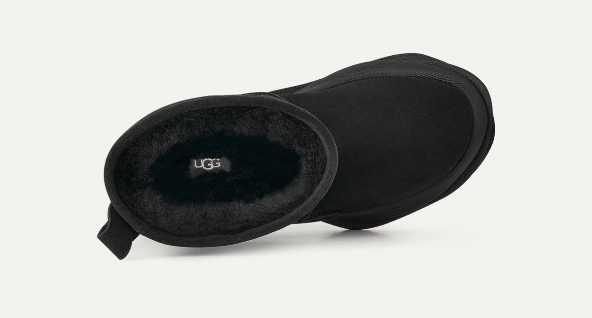 Ugg Classic Distort Boot Black