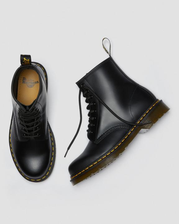 Dr. Martens 1460 Smooth Leather Lace Up Boots Black - Mens