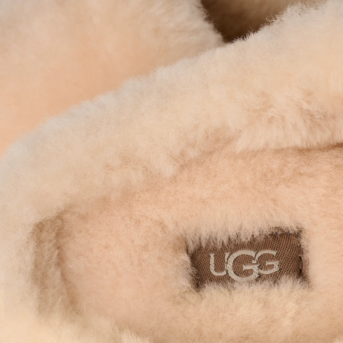 Ugg Elea Fluffed Slip-On Natural