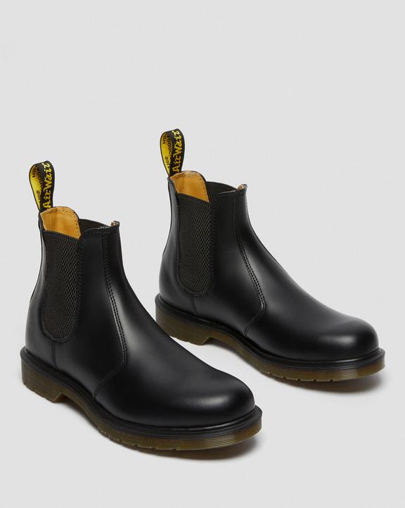 Dr. Martens 2976 Smooth Leather Chelsea Boots Black - Mens