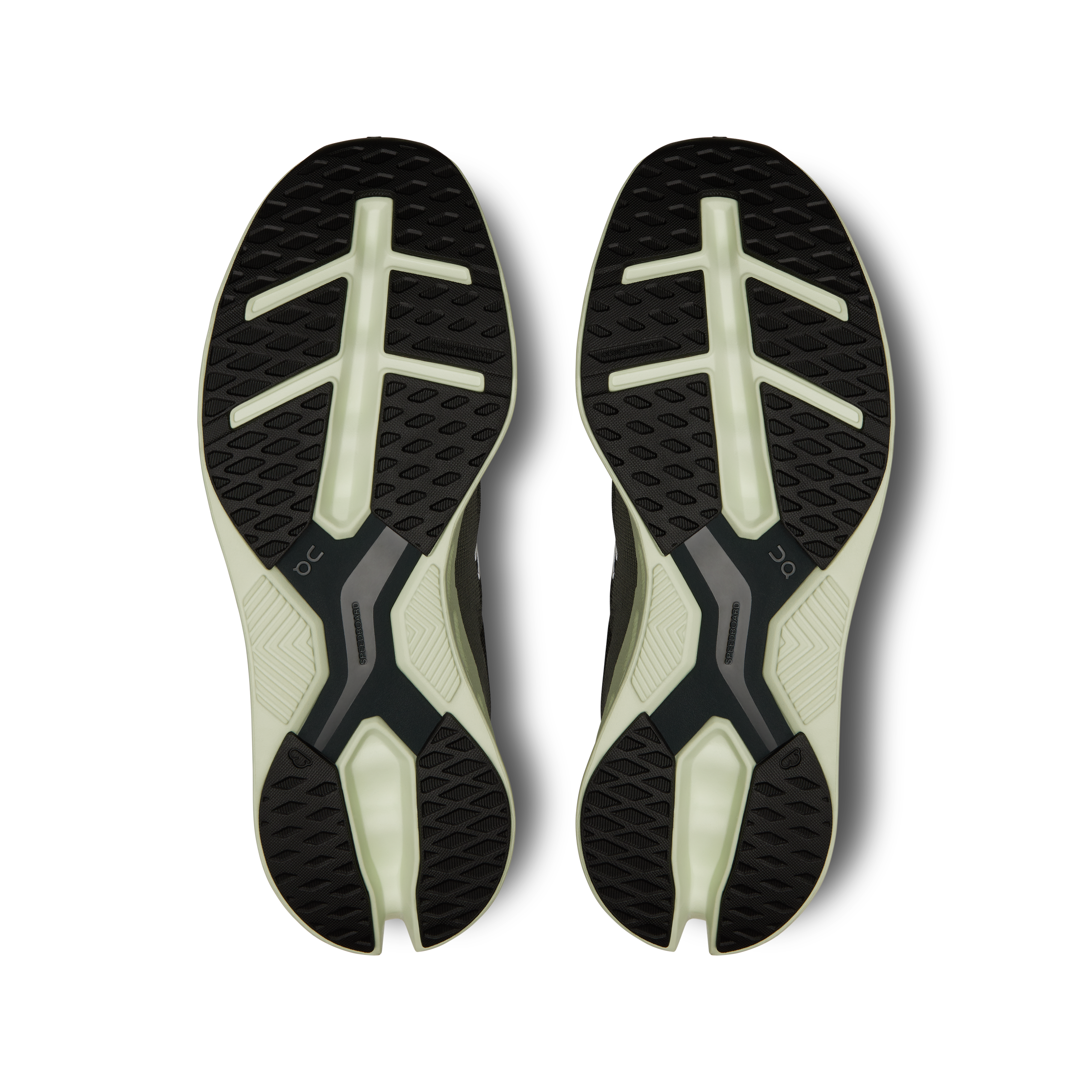 On Cloudeclipse Rock Lima