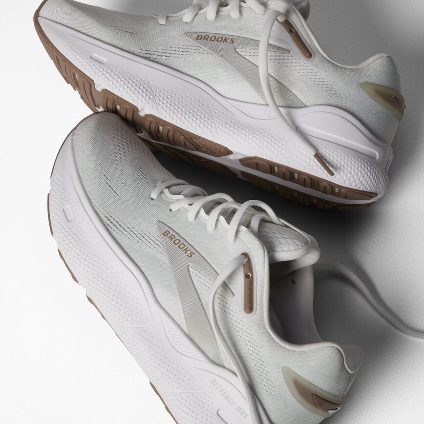 Brooks Defyance Max Bright White/Oyster/Portabella (Women's)
