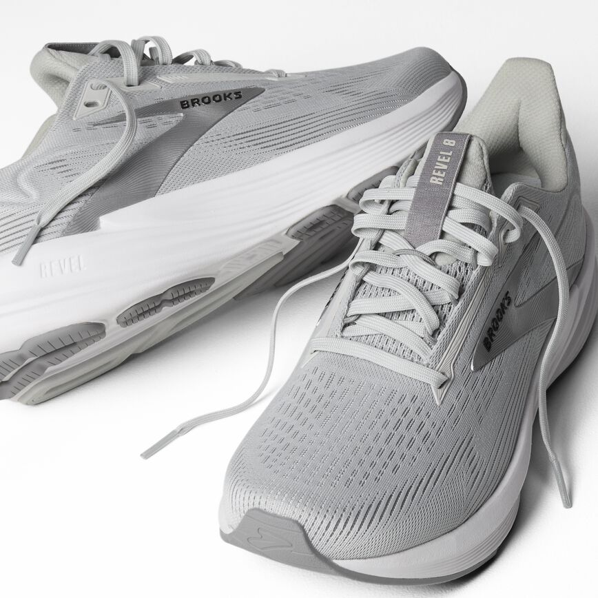 Brooks Revel 8 Oyster Mushroom/Alloy/Silver (Women's)