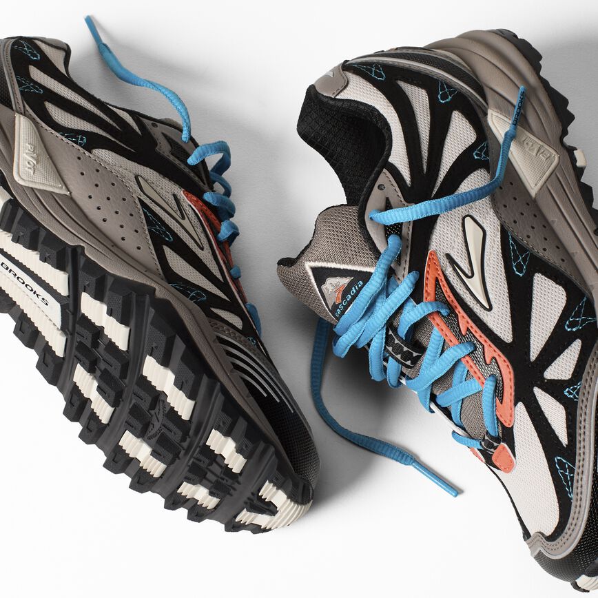 Brooks Cascadia 1 Moonbeam/Black/Camellia (Women's)