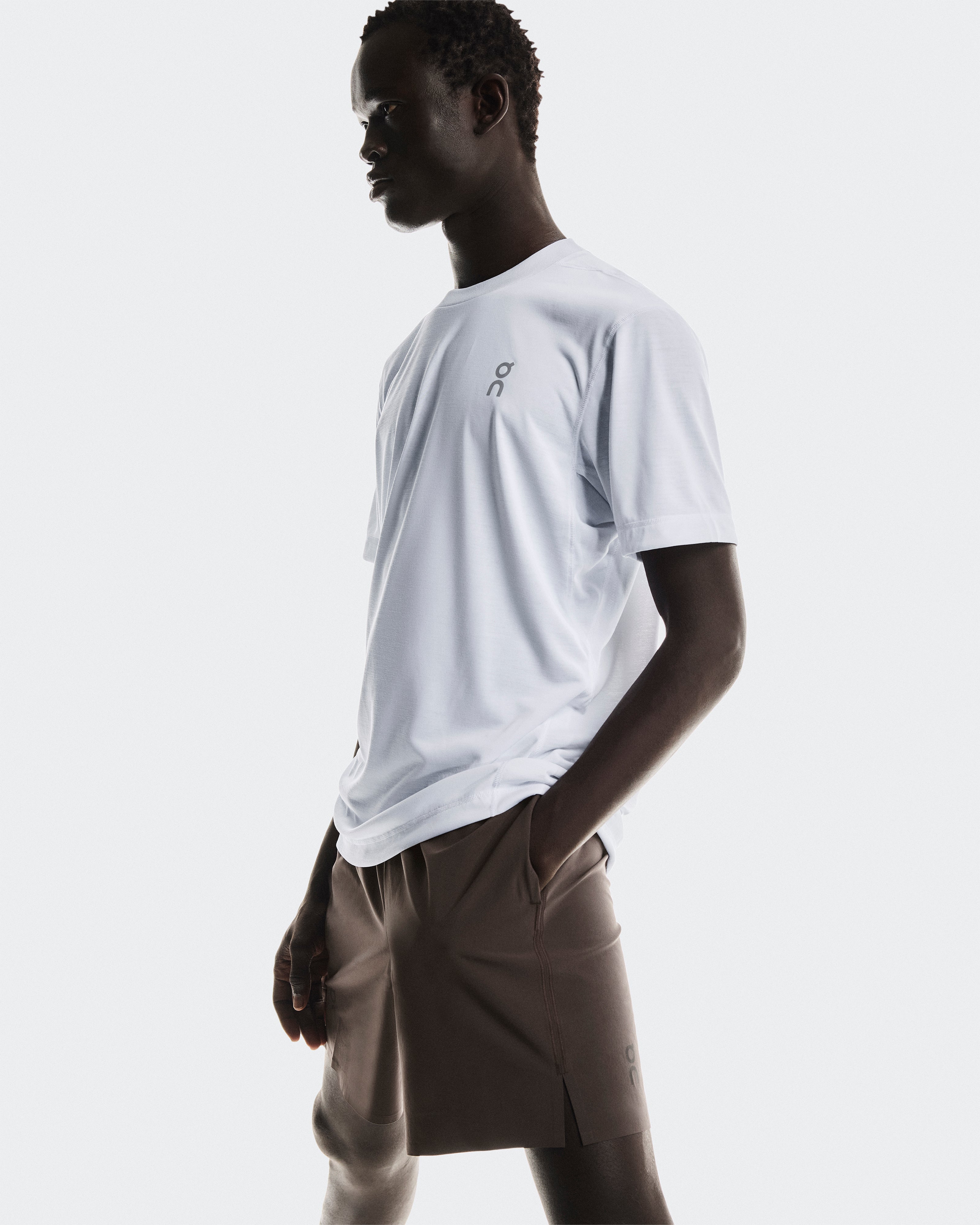 On Focus Shorts Pebble