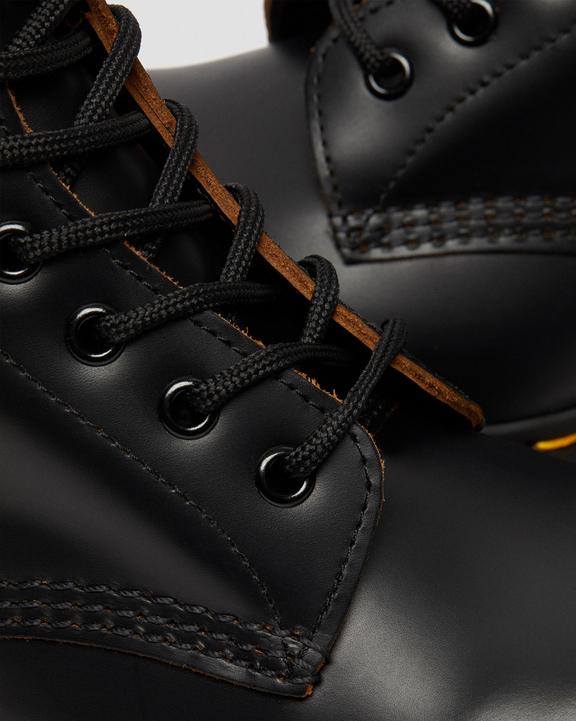 1460 Vintage Made In England Lace Up Boots - Black - Mens