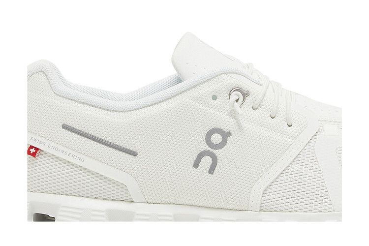 On Running Cloud 5 Undyed White