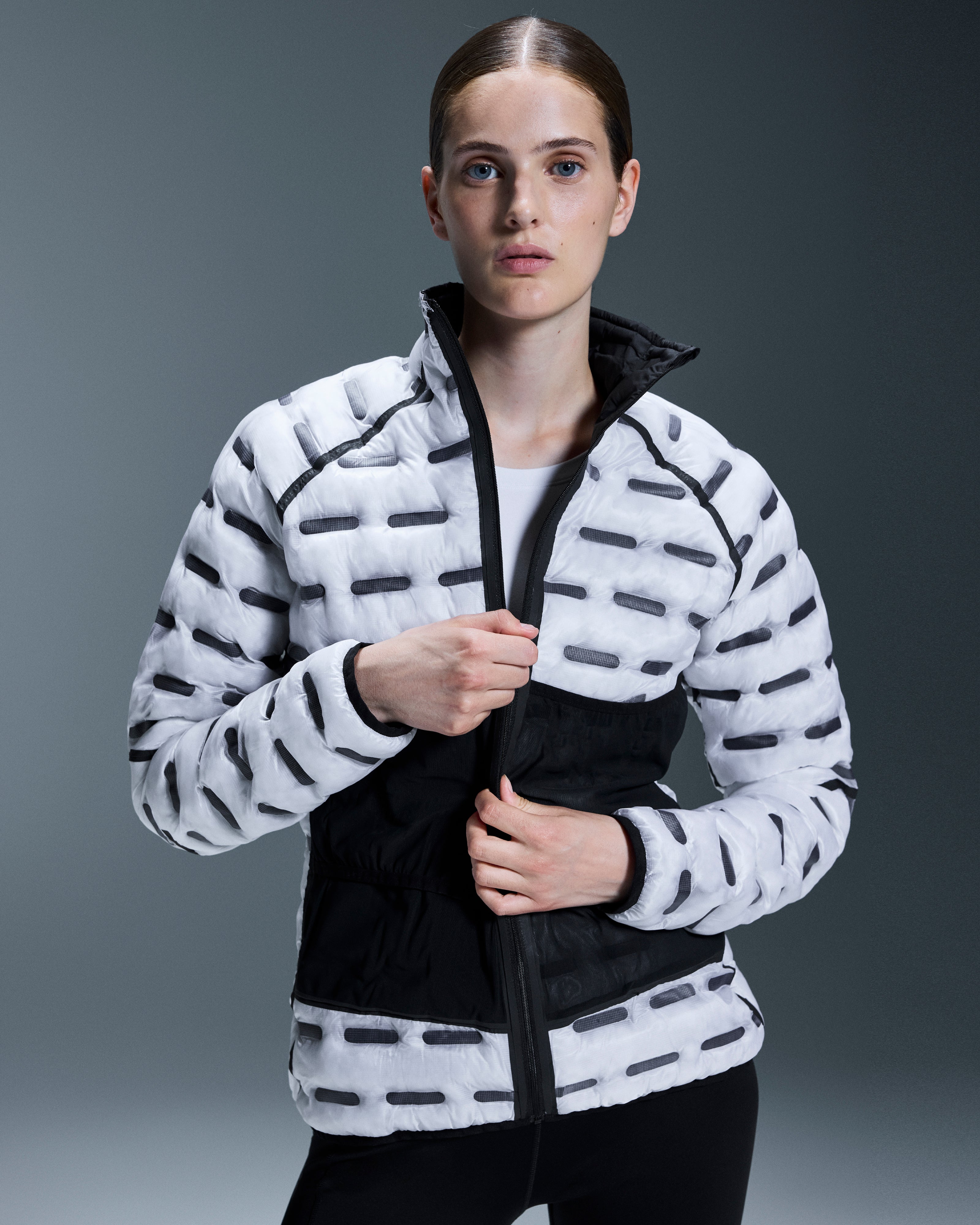 on switch jacket Black | White (Women's)