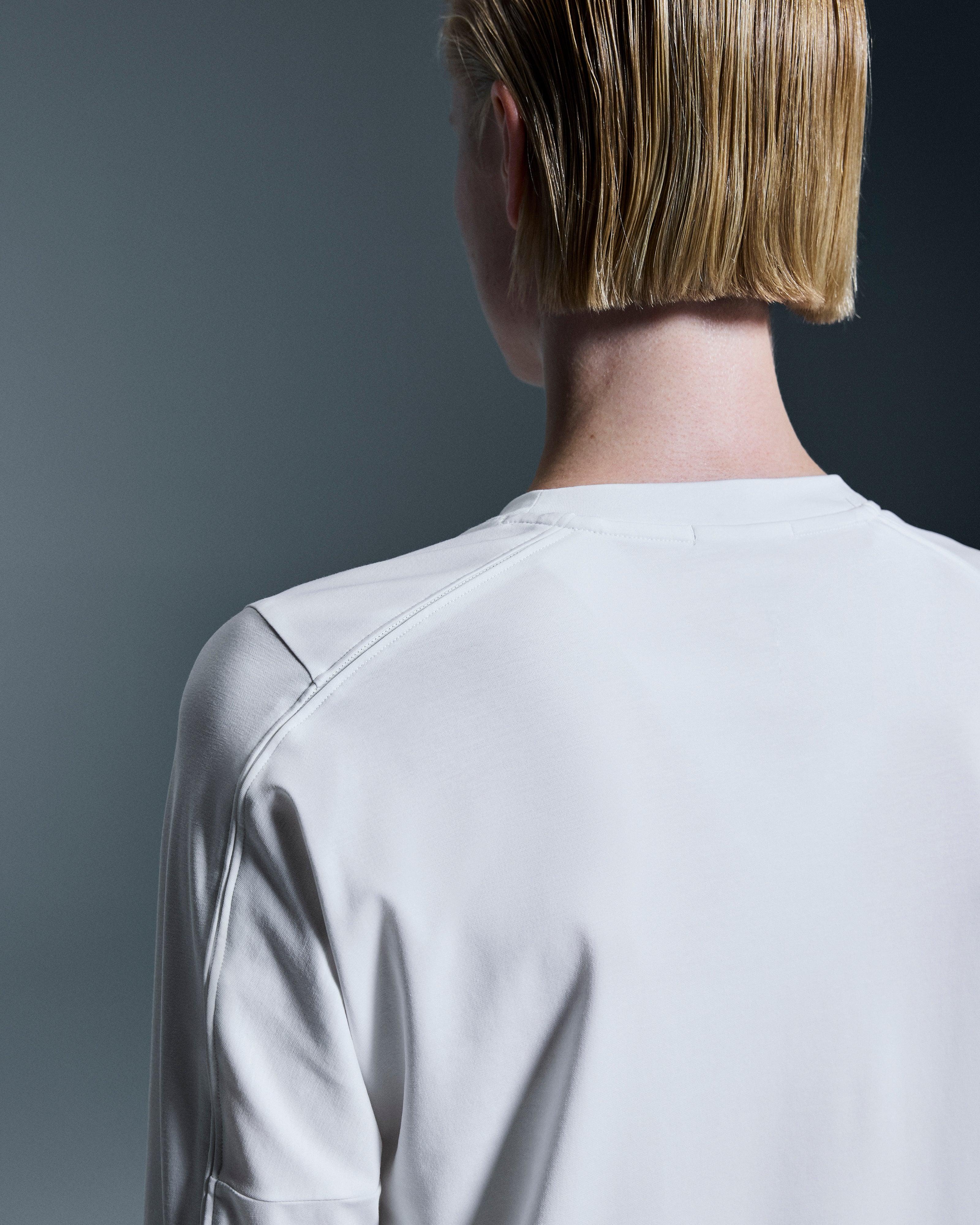 On Focus Long-T White (Women's)