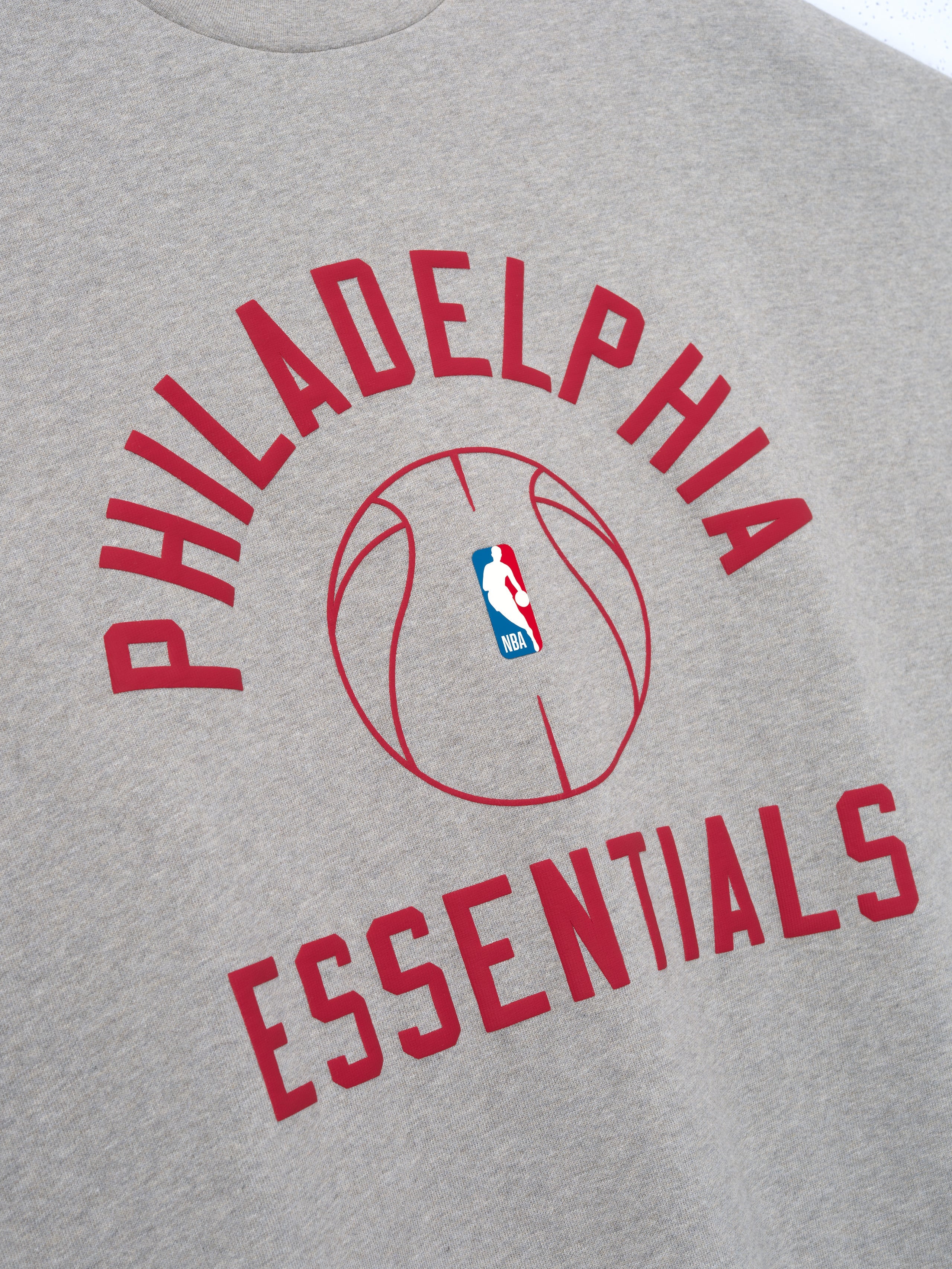 Essentials Sixers X Barkley Hendricks 90S Tee Concrete Heather