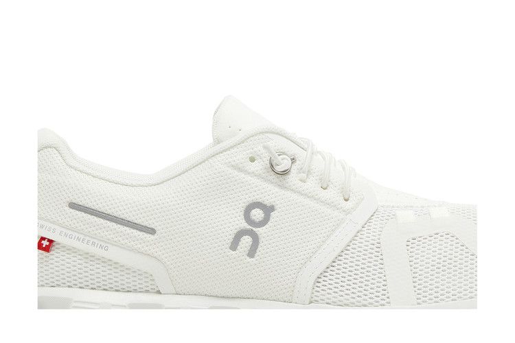 On Running Cloud 5 Undyed-White (Women's)