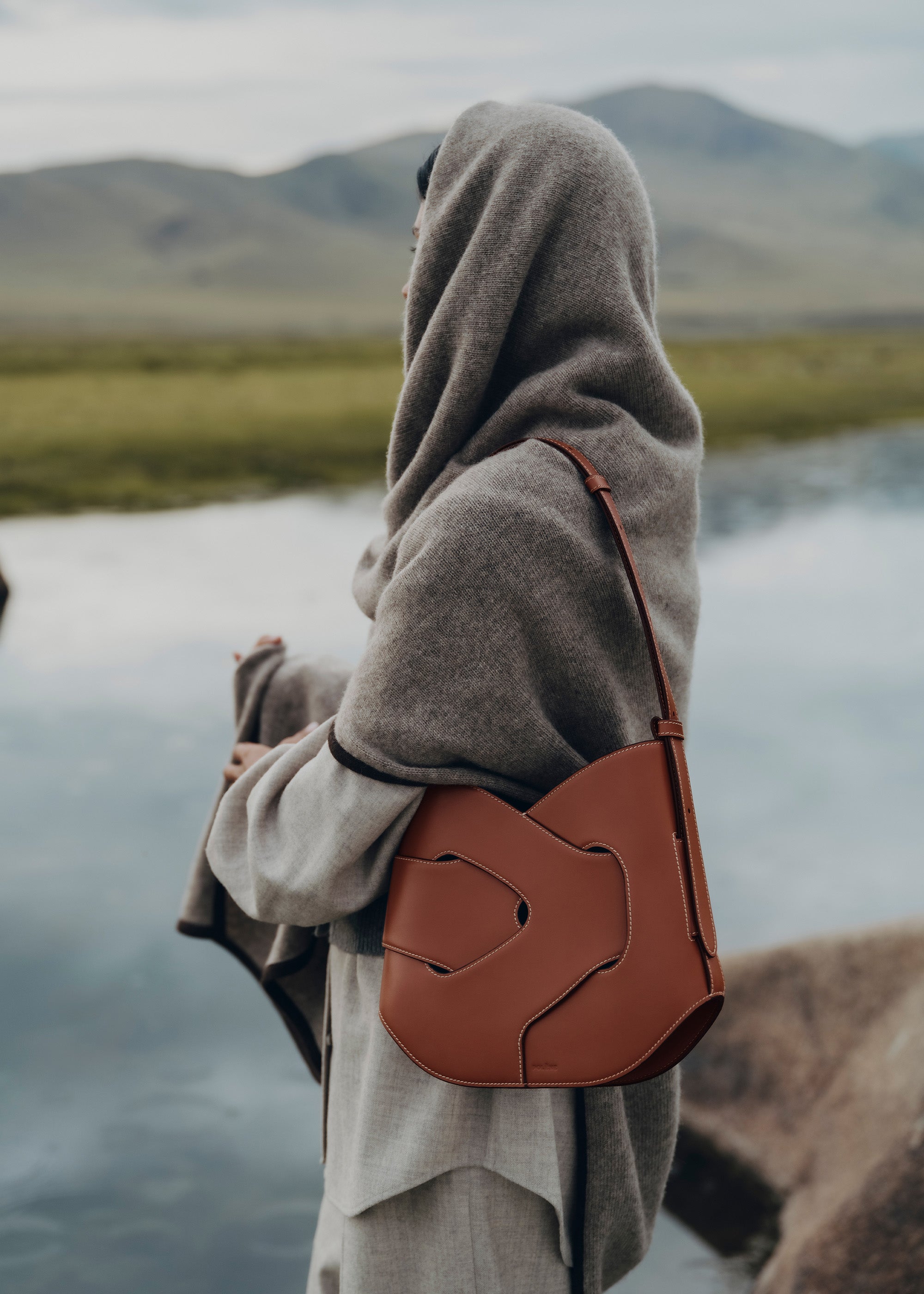 Polene Nodde Hobo Smooth Cognac