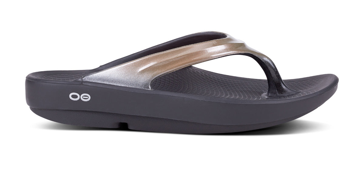 Oofos Women's Luxe Sandal Latte