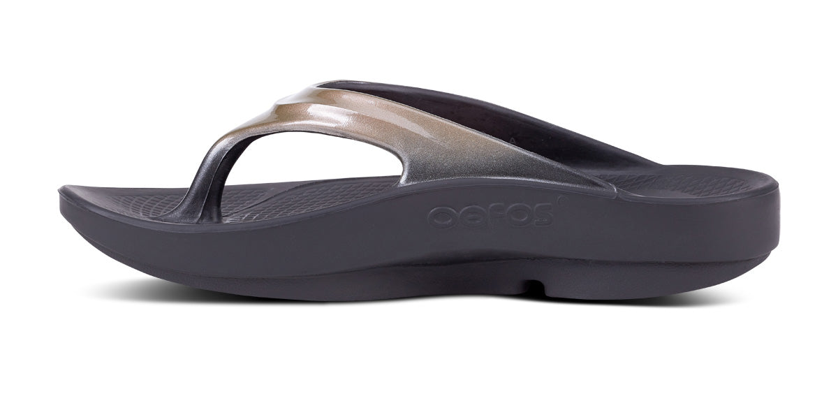 Oofos Women's Luxe Sandal Latte