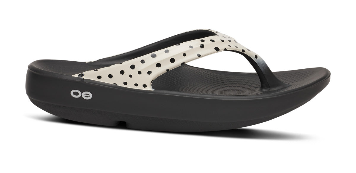 Oofos Women's Limited Sandal Pebble