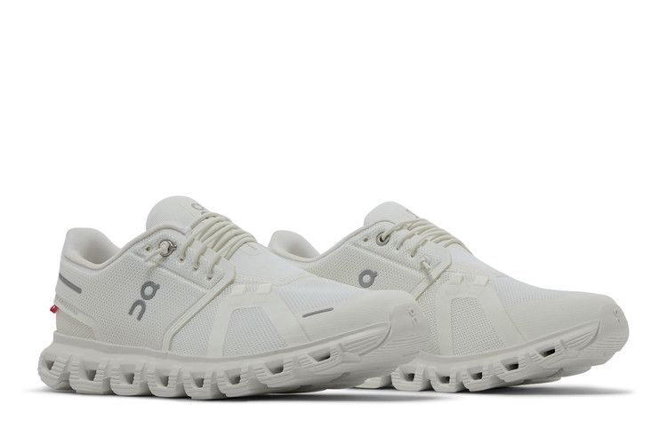 On Running Cloud 6 All White (Women's)