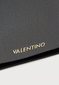 Valentino Atena Re Handbag Nero
