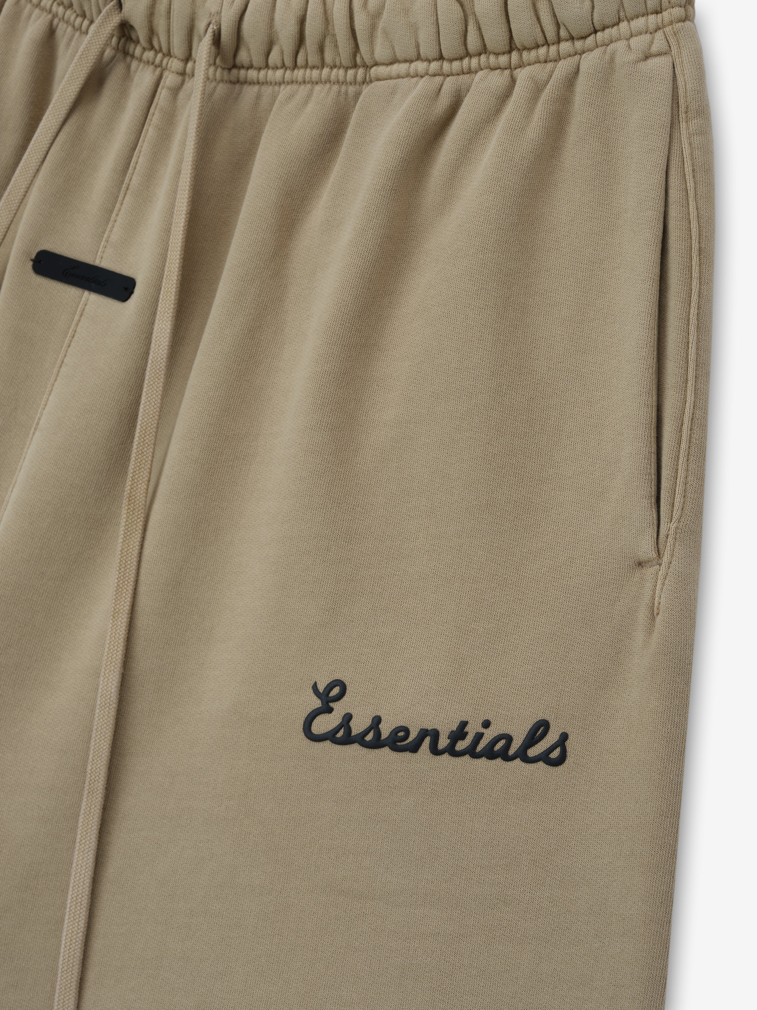Essentials Training Classic Fit Short Faded Dune