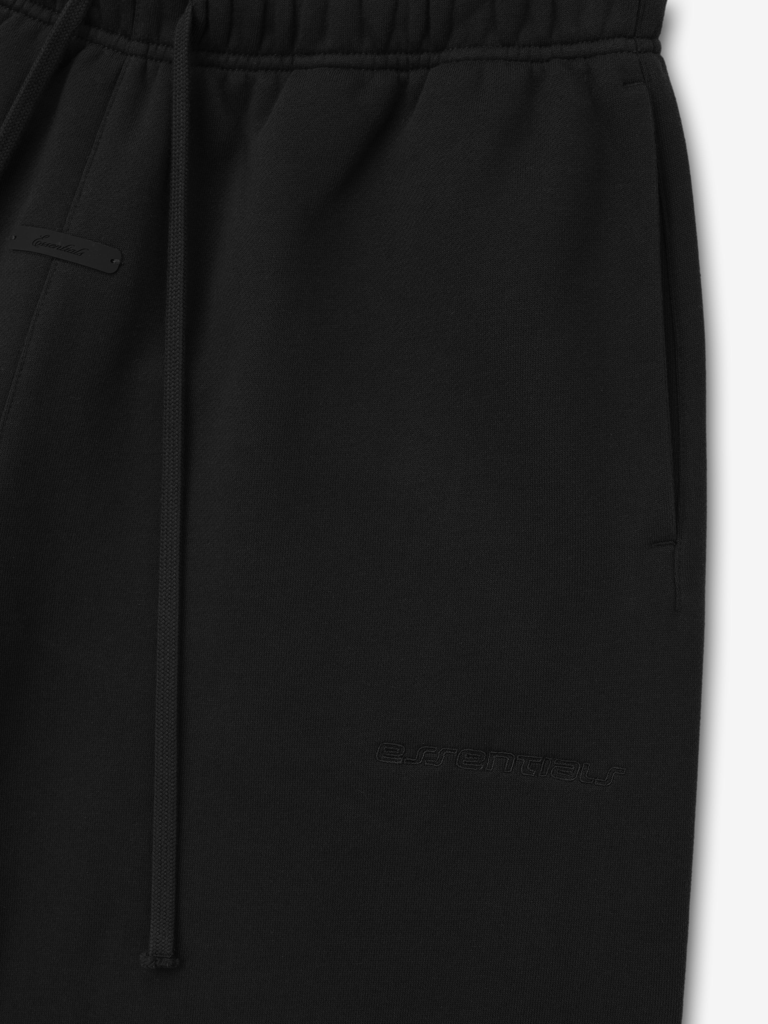 Essentials Suede Fleece Signature Relaxed Sweatshort Vintage Black