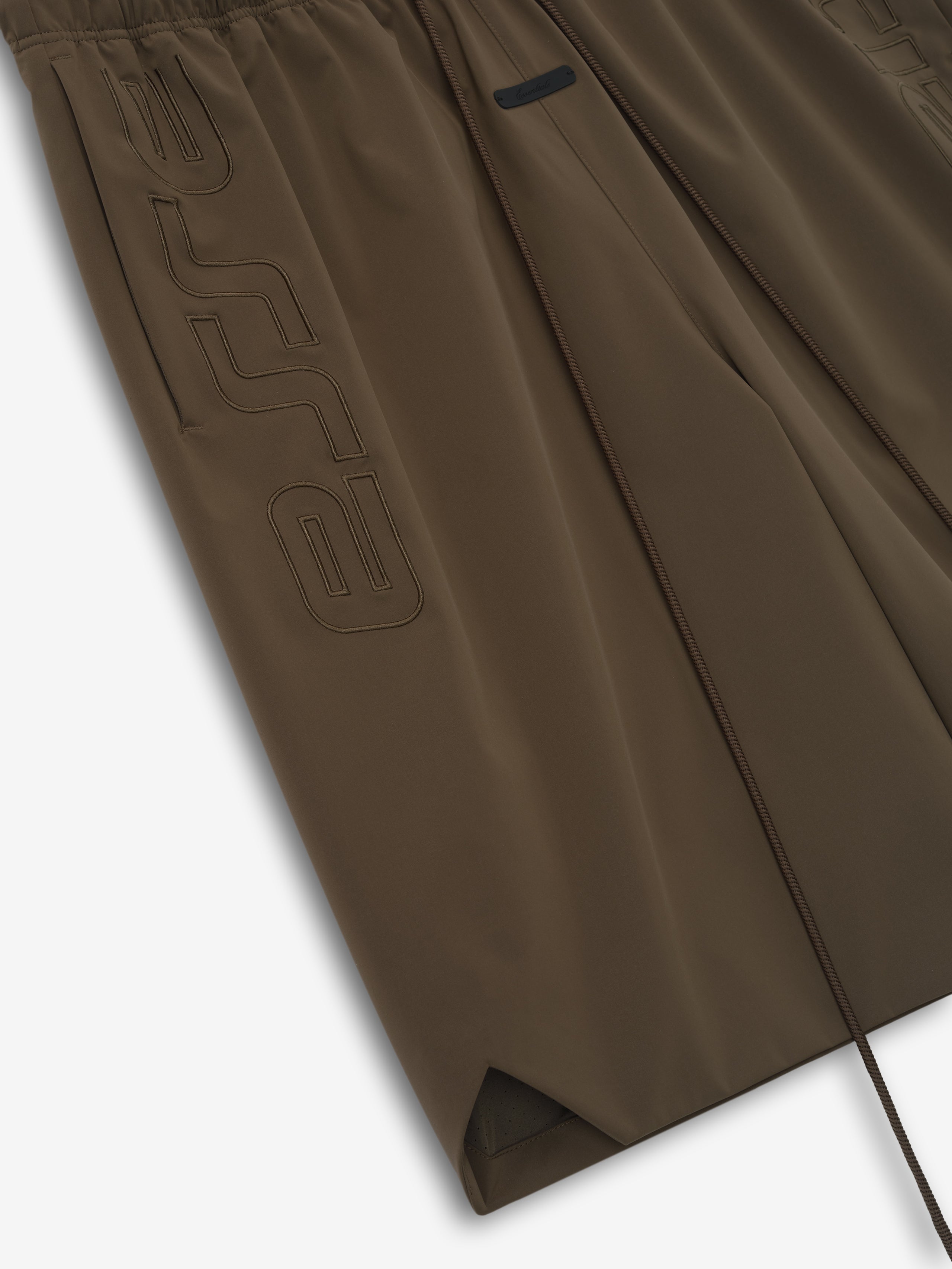Essentials Active Trace Relaxed Short Brown