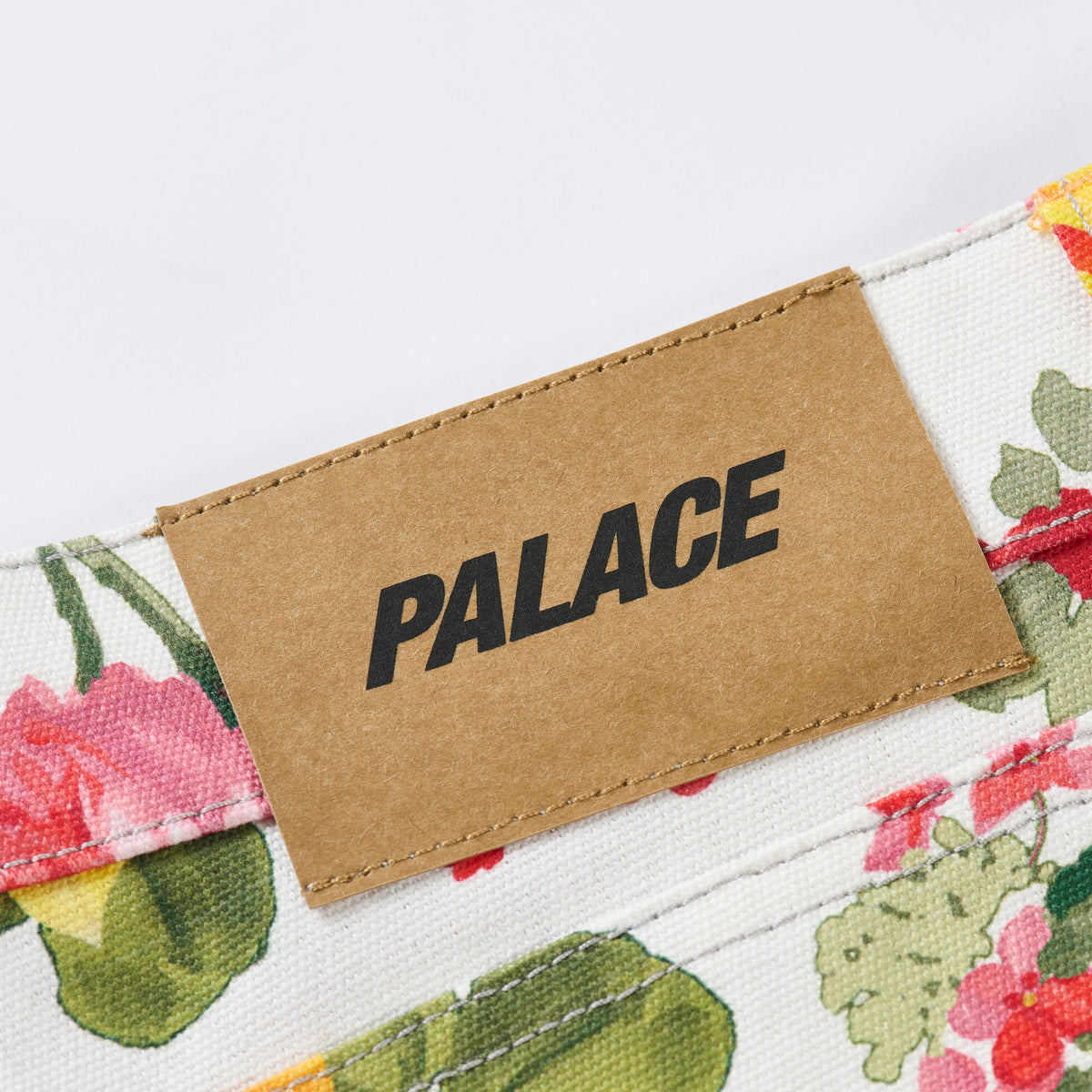 Palace Skateboards Baggy CARP Short Flowers
