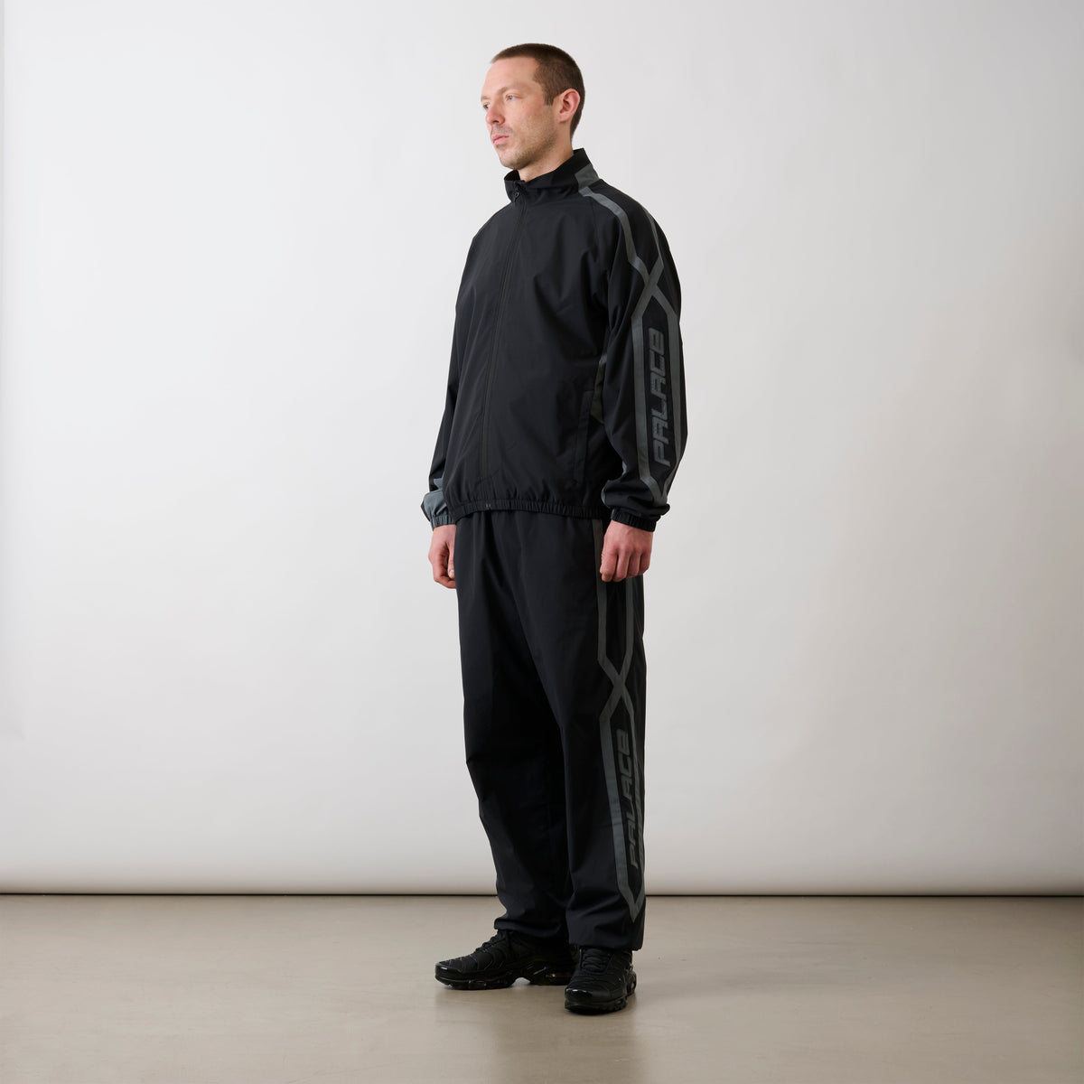 Palace Skateboards Links Shell Jogger Black