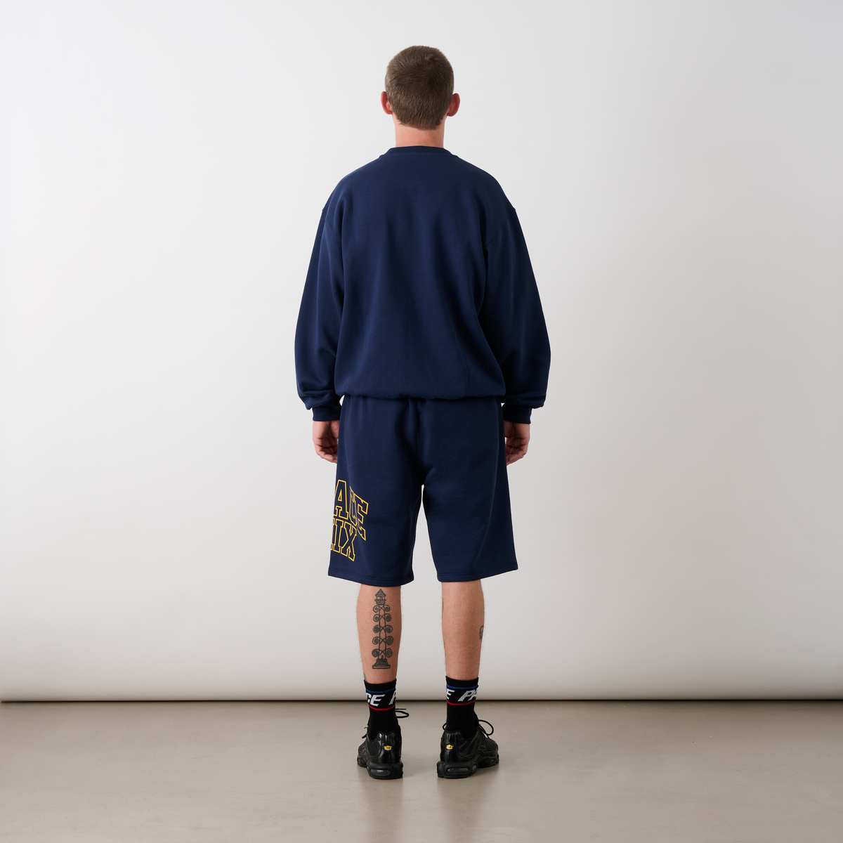 Palace Skateboards MMIX CREW NAVY